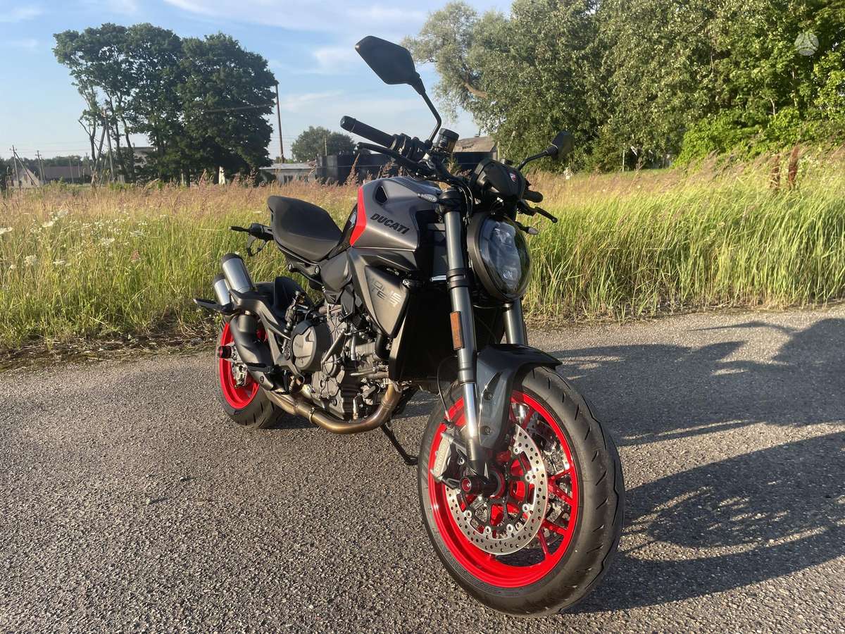 Ducati Monster 890cc, street / классические