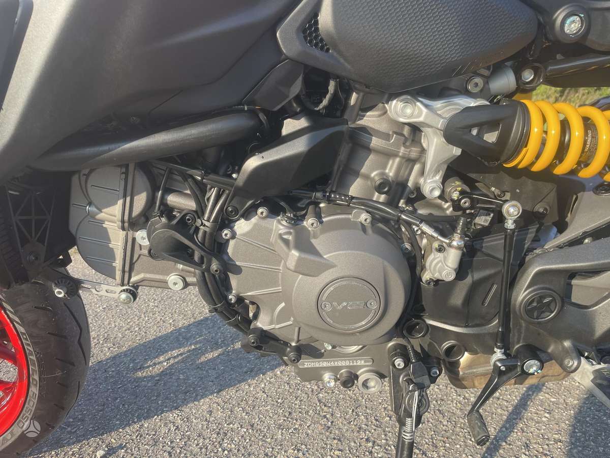 Ducati Monster 890cc, street / классические