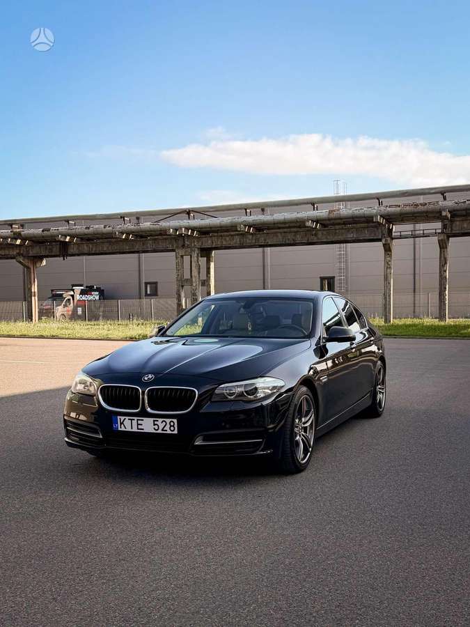 BMW 528, 2.0 l., saloon / sedan
