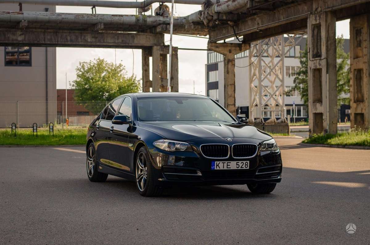BMW 528, 2.0 l., saloon / sedan