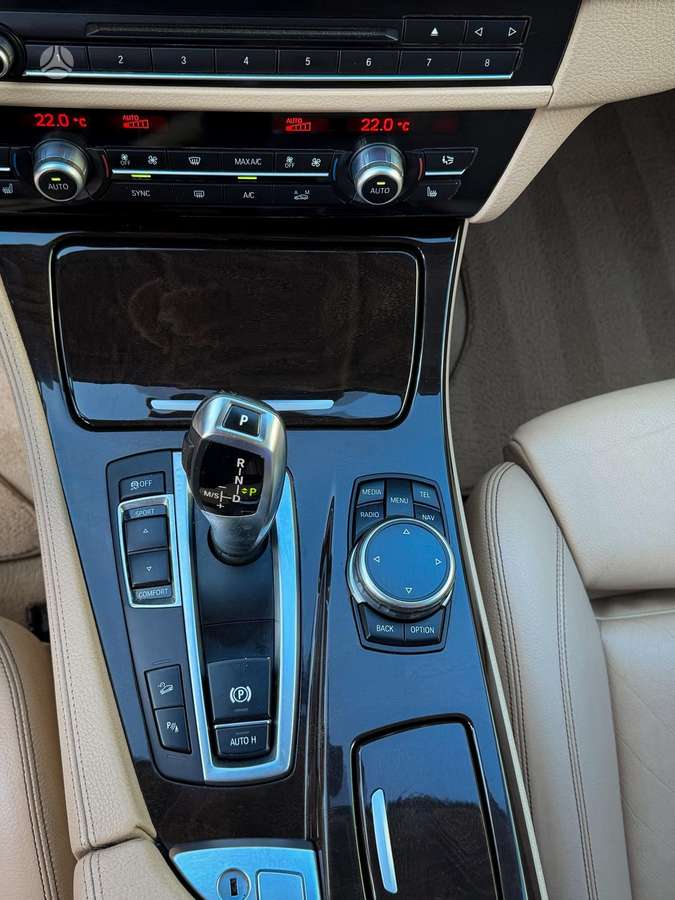 BMW 528, 2.0 l., saloon / sedan