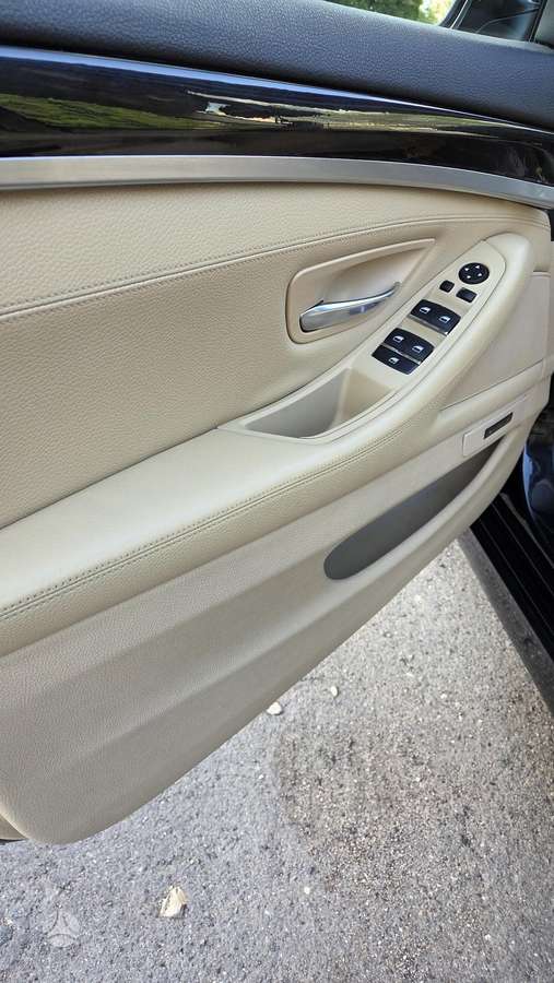 BMW 528, 2.0 l., saloon / sedan