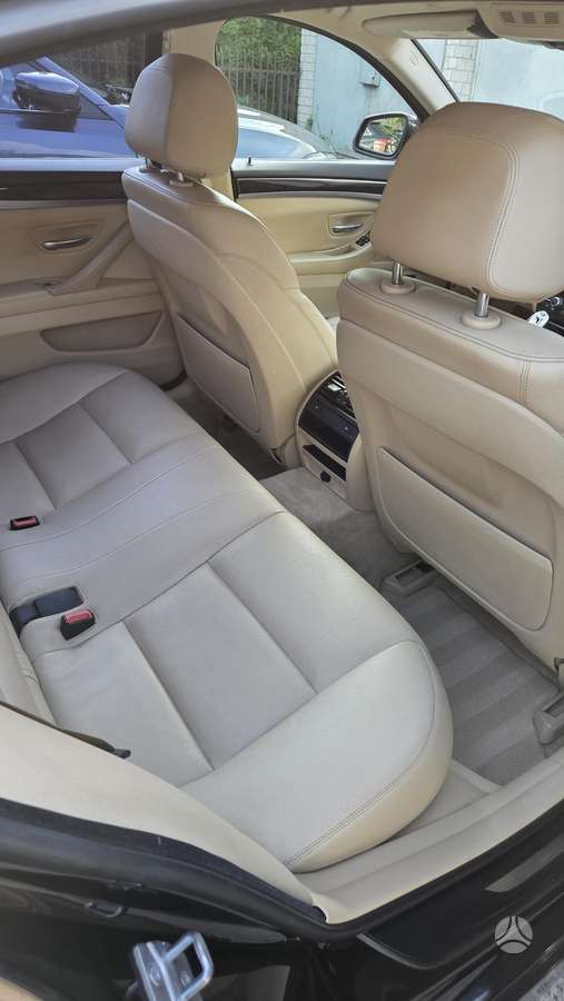 BMW 528, 2.0 l., saloon / sedan