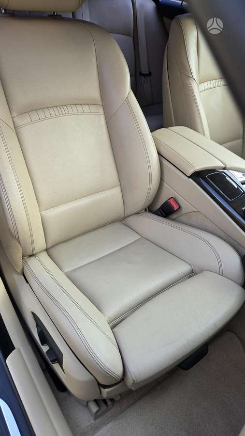 BMW 528, 2.0 l., saloon / sedan