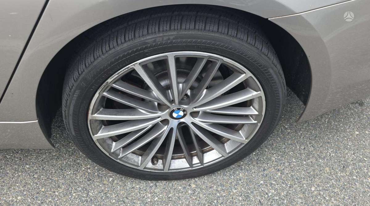 BMW 530, 2.0 l., Седан