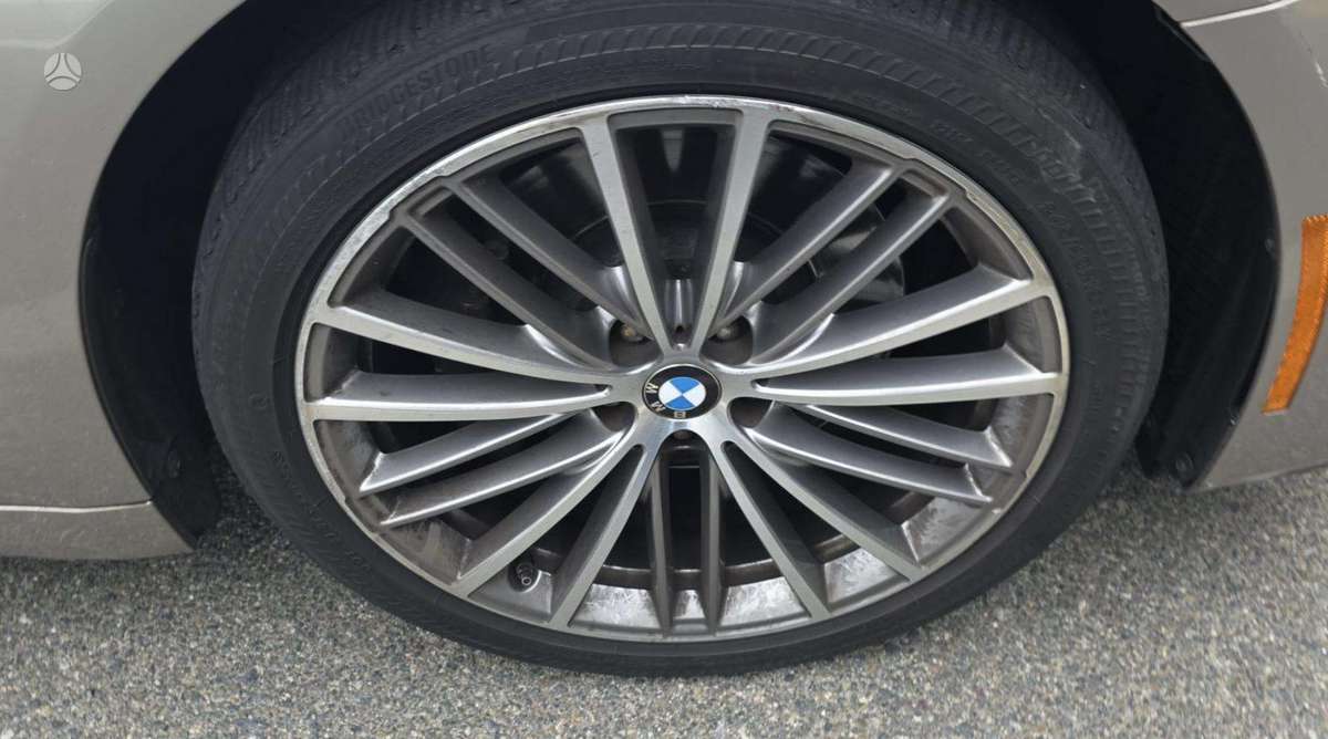 BMW 530, 2.0 l., Седан