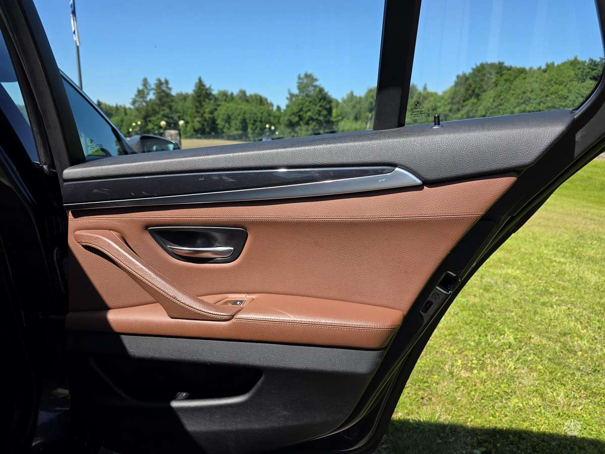 BMW 520, 2.0 l., wagon