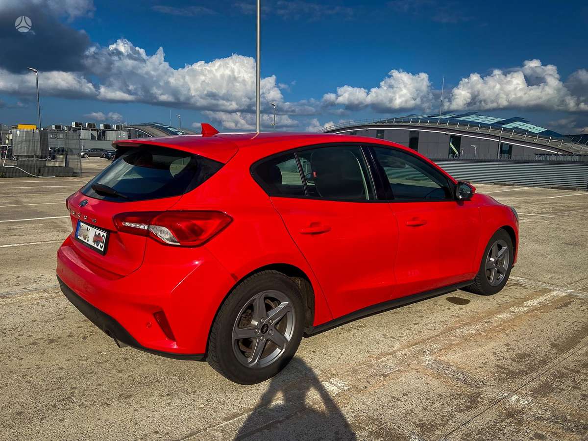 Ford Focus, 1.0 l., Хэтчбек