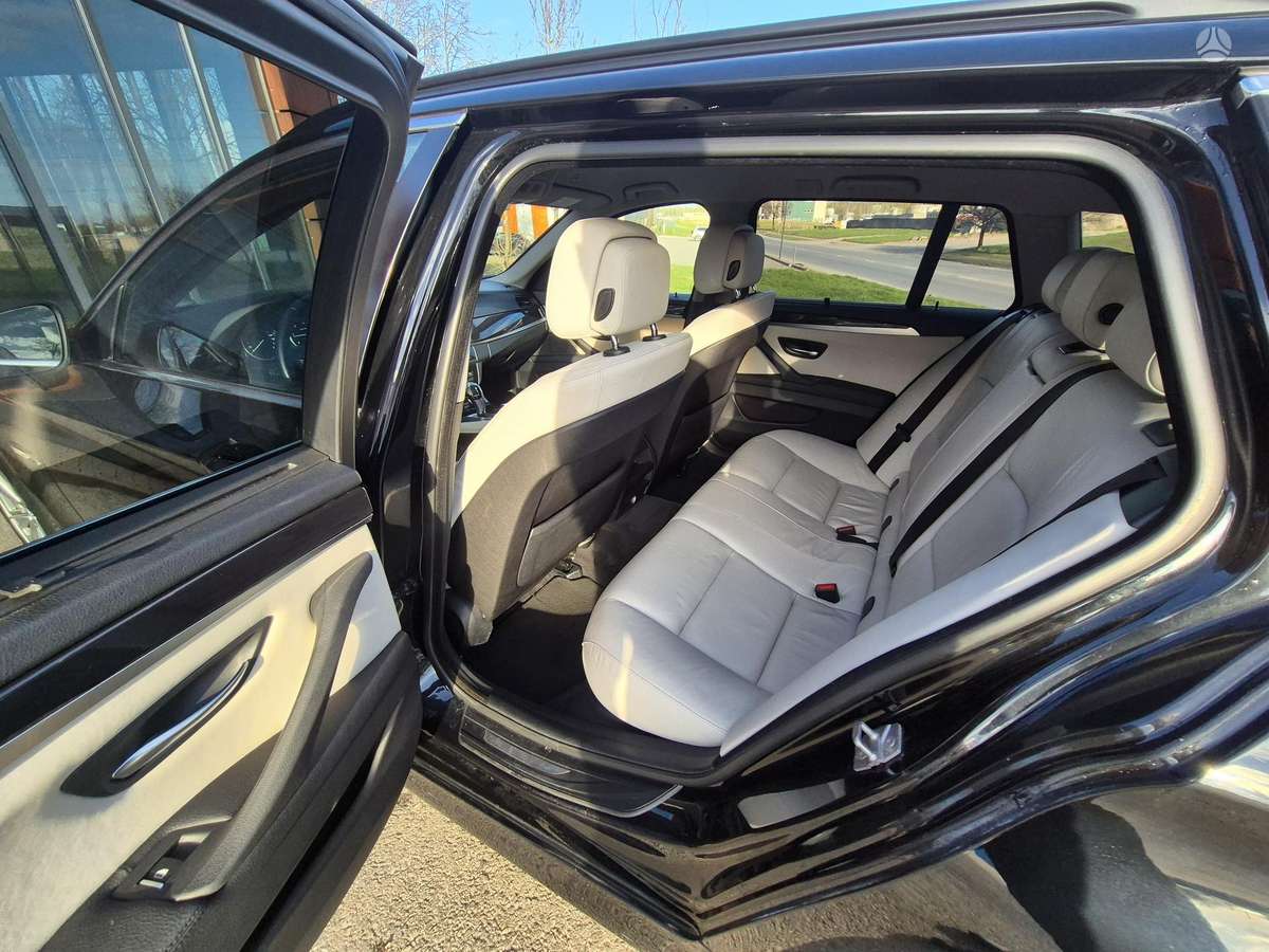 BMW 520, Универсал