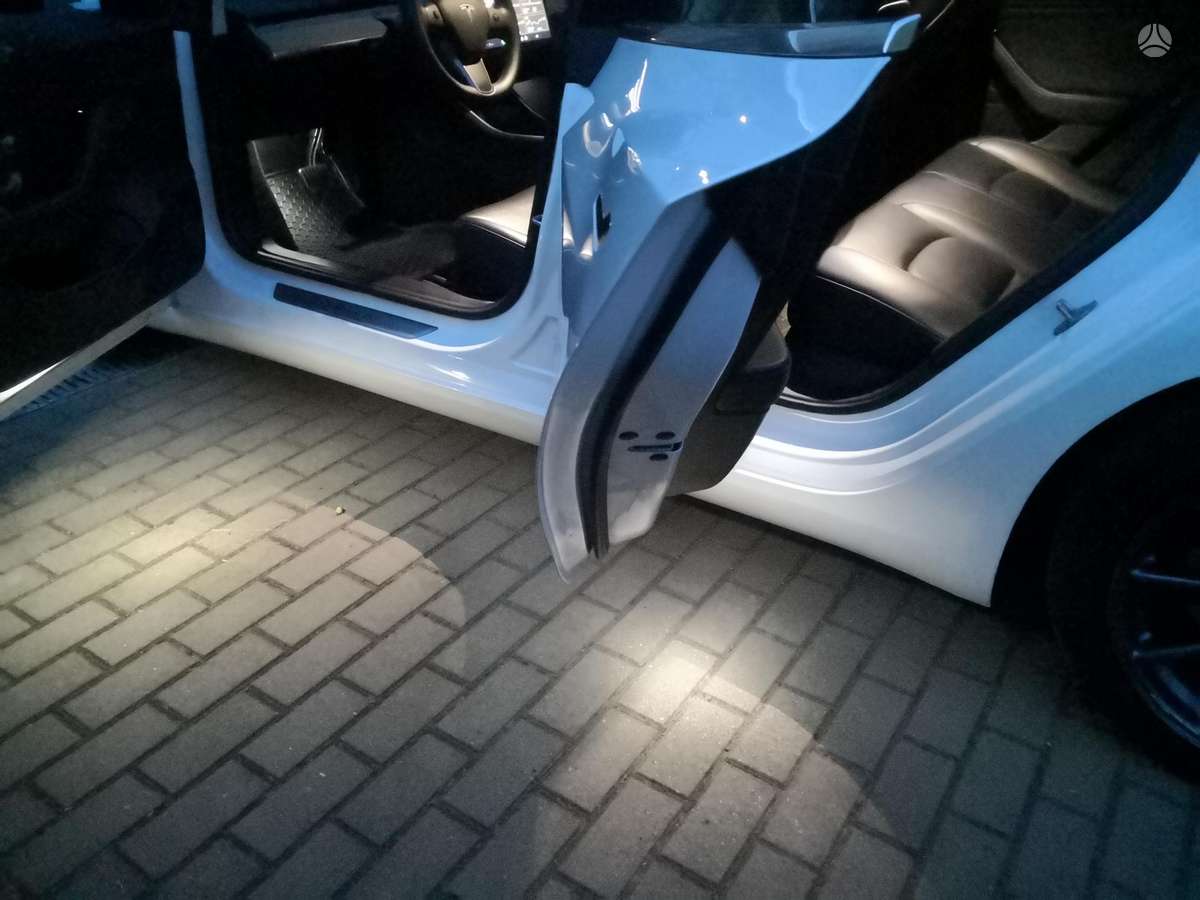 Tesla Model 3, 82 кВт·ч, Седан