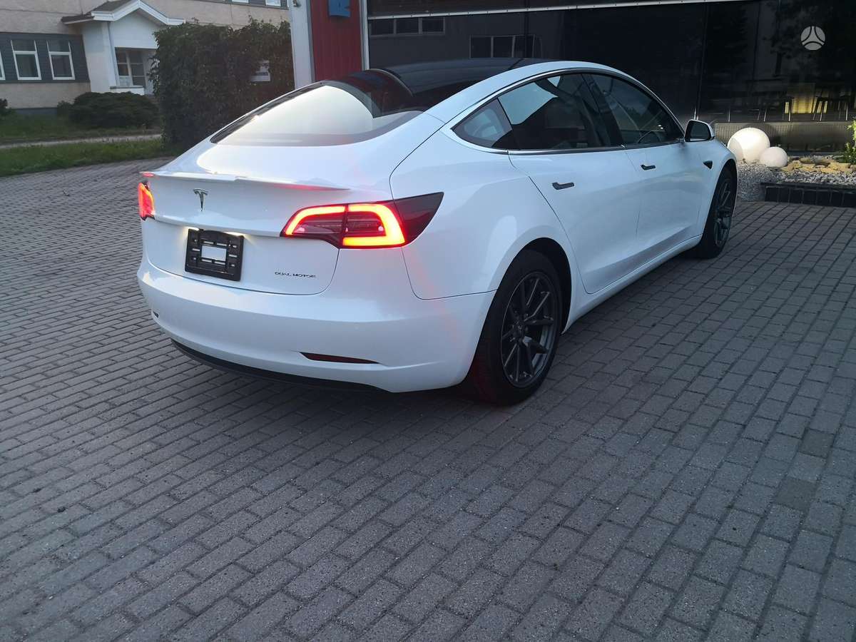 Tesla Model 3, 82 kWh, sedanas