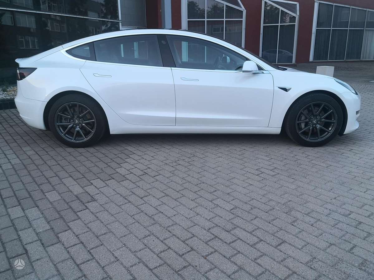 Tesla Model 3, 82 kWh, sedanas