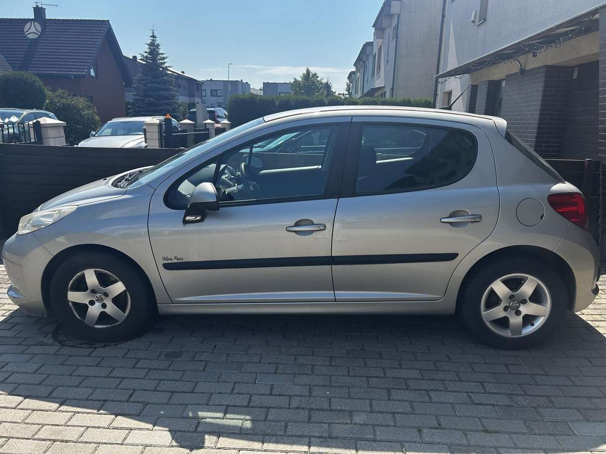 Peugeot 207 - 2