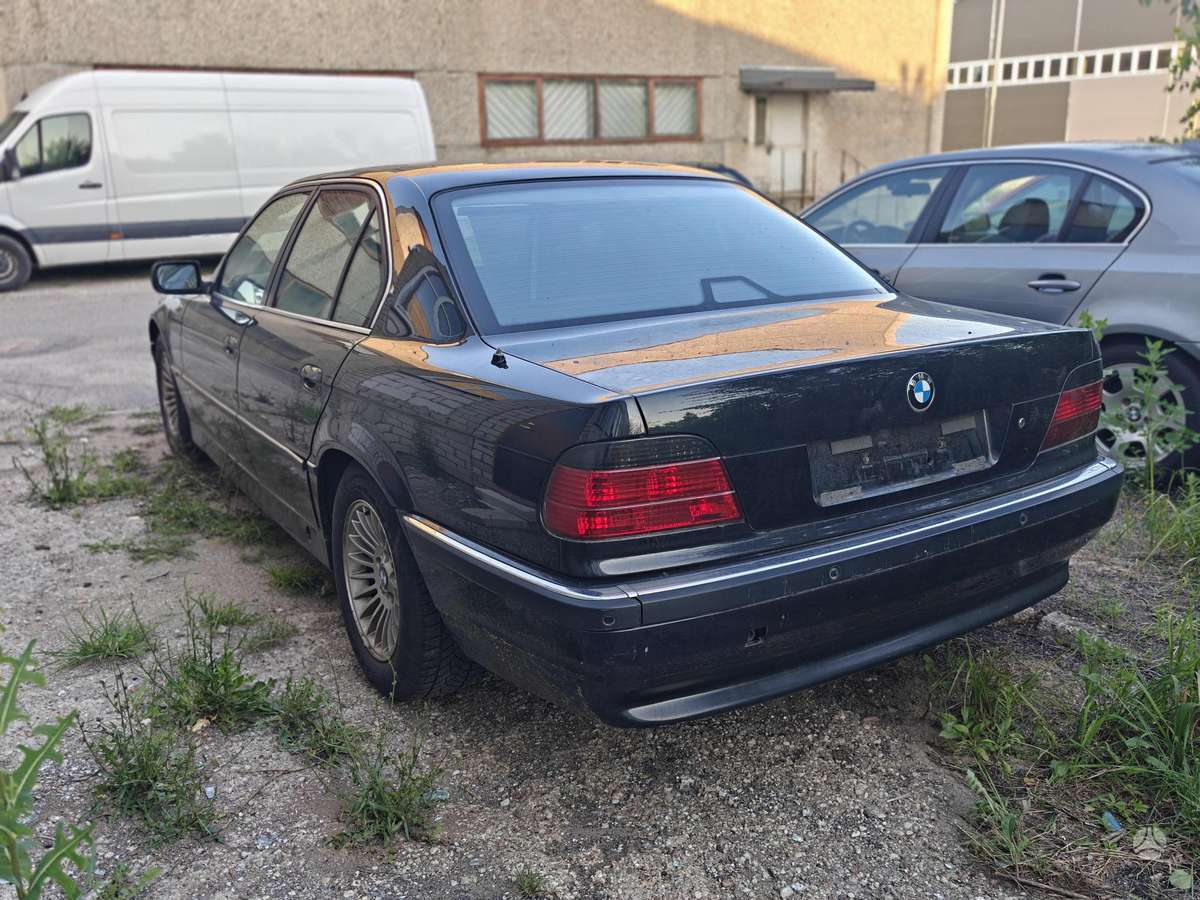 BMW 740, 4.0 l., Седан