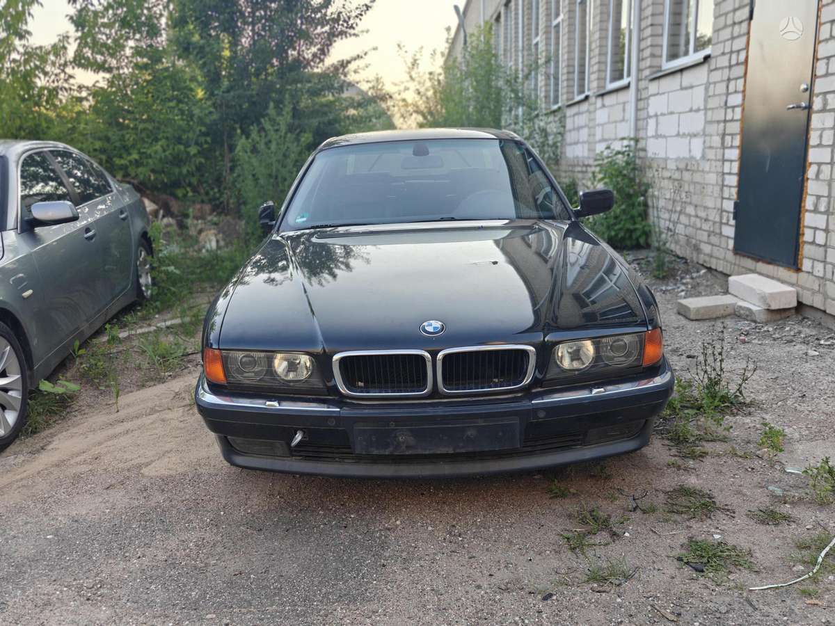 BMW 740, 4.0 l., Седан
