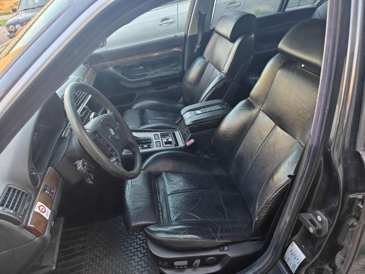 BMW 740, 4.0 l., Седан