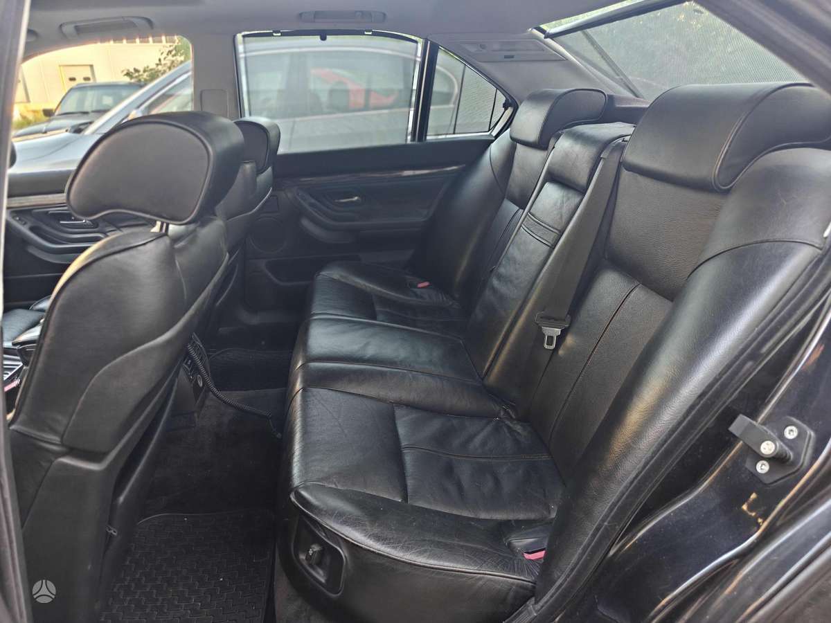 BMW 740, 4.0 l., Седан