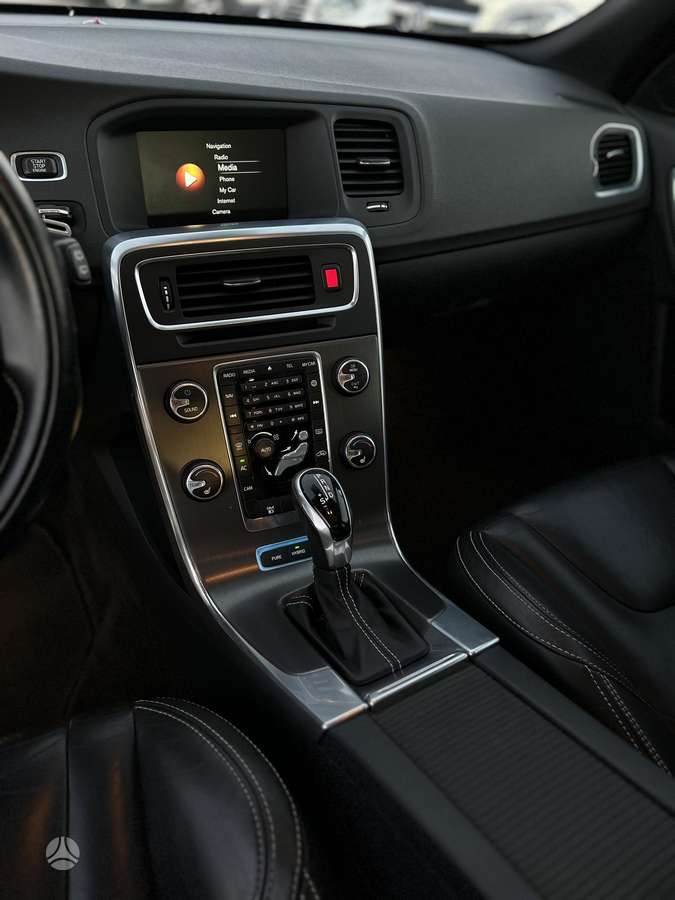 Volvo V60, 2.4 l., Универсал