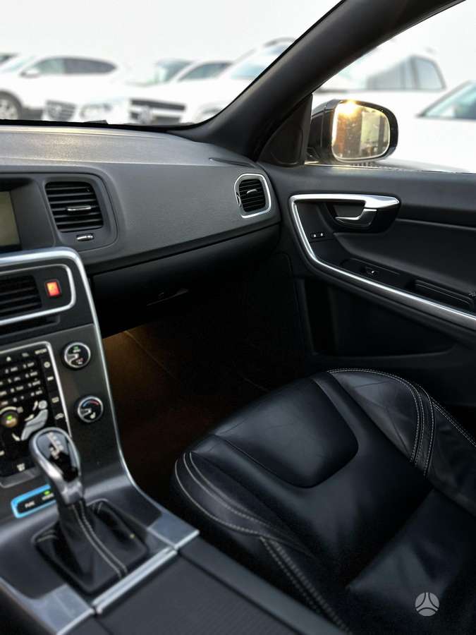 Volvo V60, 2.4 l., Универсал