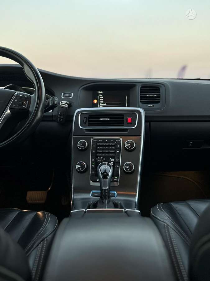 Volvo V60, 2.4 l., Универсал