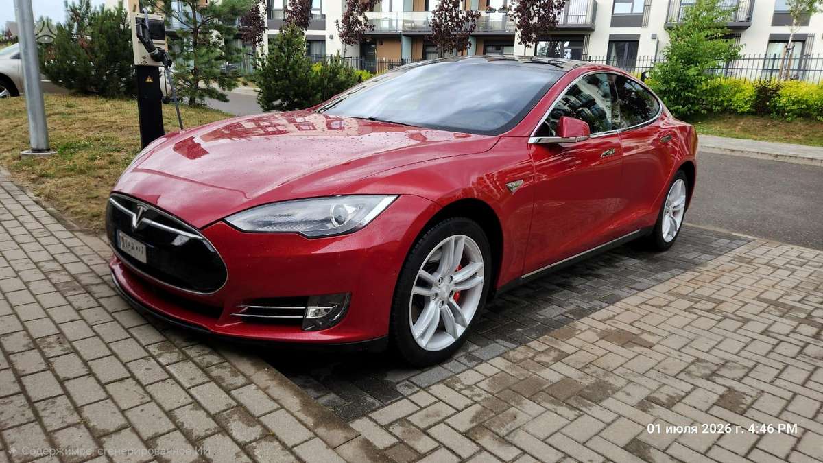 Tesla Model S, 85 кВт·ч, Хэтчбек