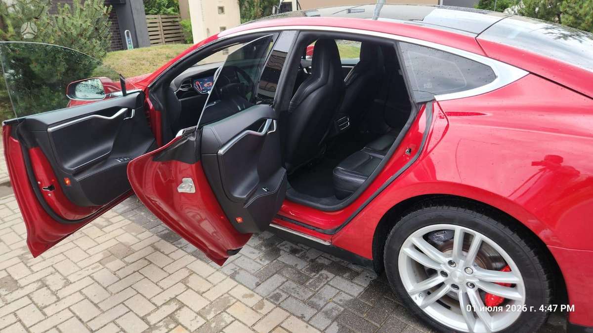 Tesla Model S, 85 кВт·ч, Хэтчбек