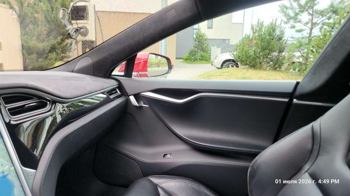 Tesla Model S, 85 kWh, hatchback