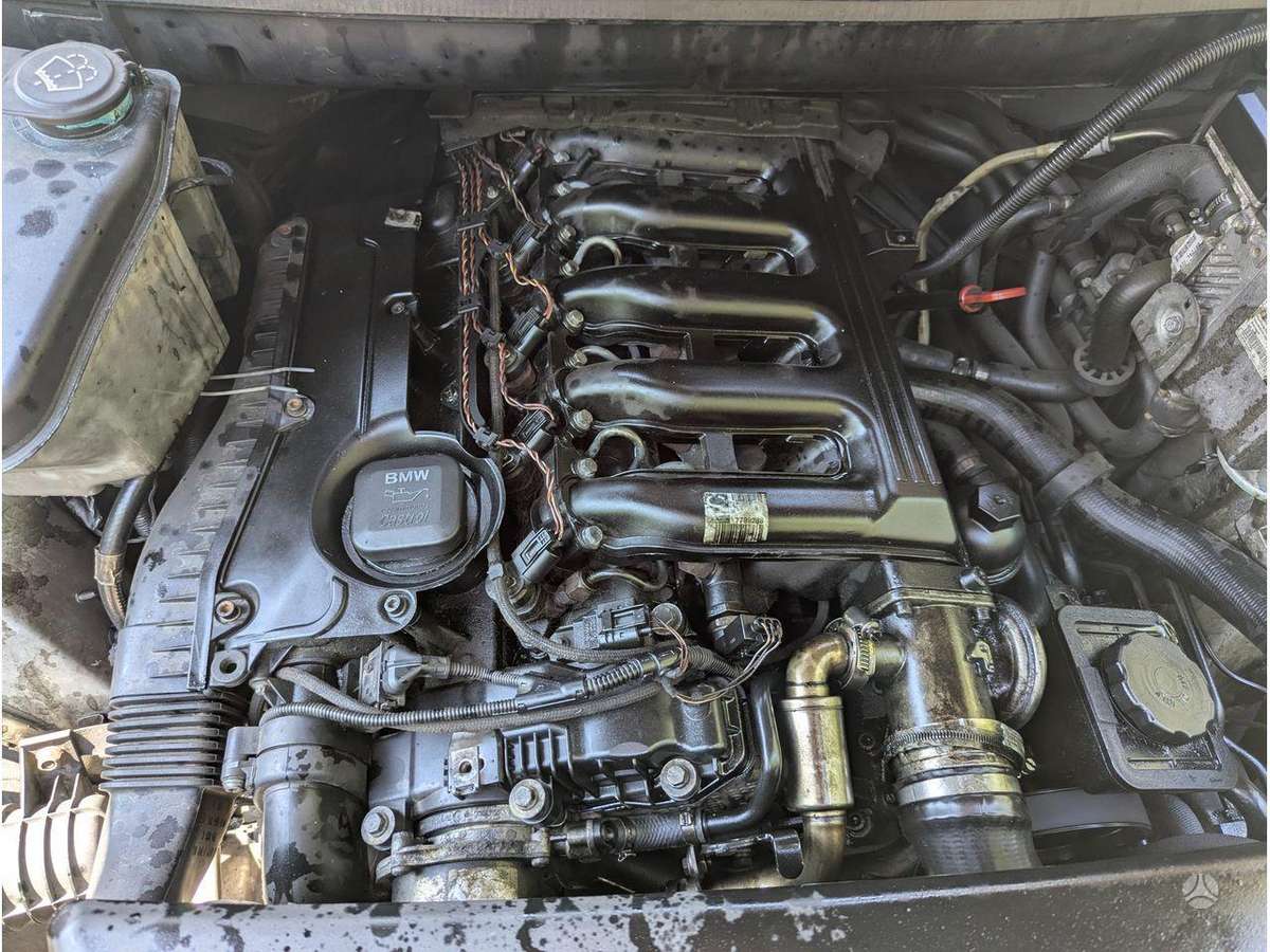 BMW X5 engine