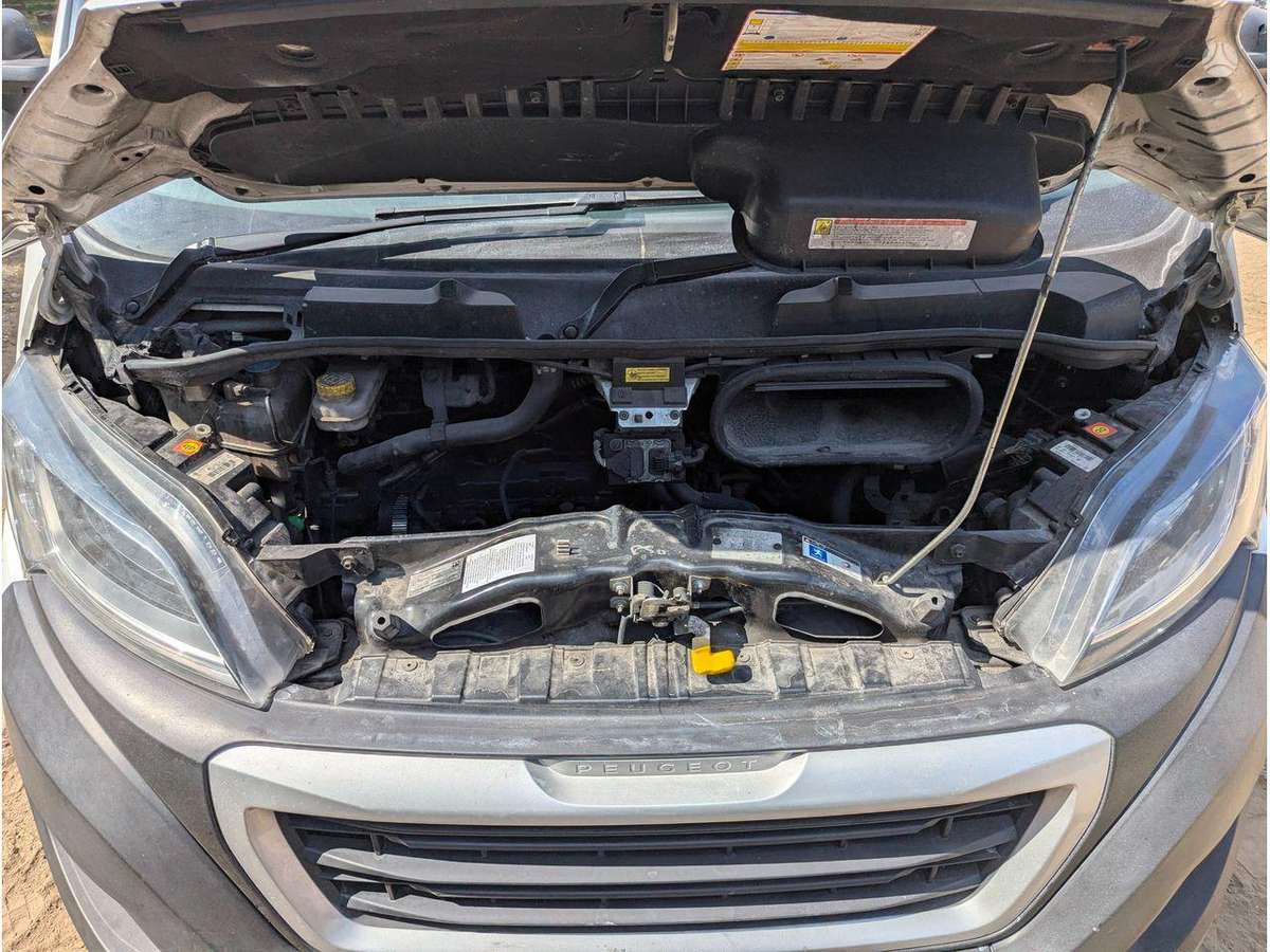 Peugeot Boxer engine