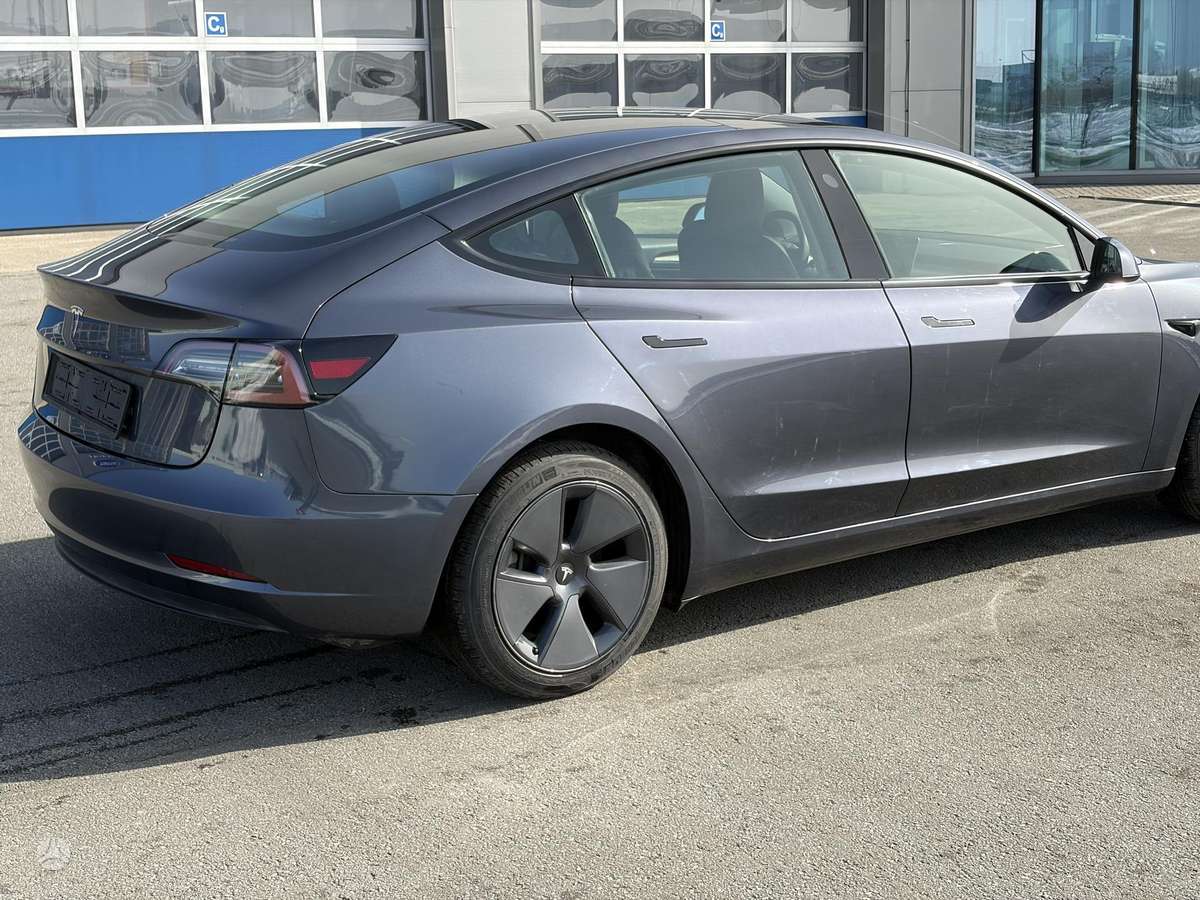 Tesla Model 3, 60 кВт·ч, Седан