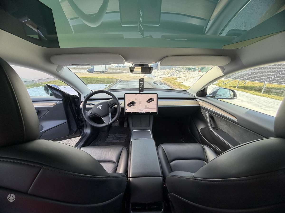 Tesla Model 3, 60 кВт·ч, Седан