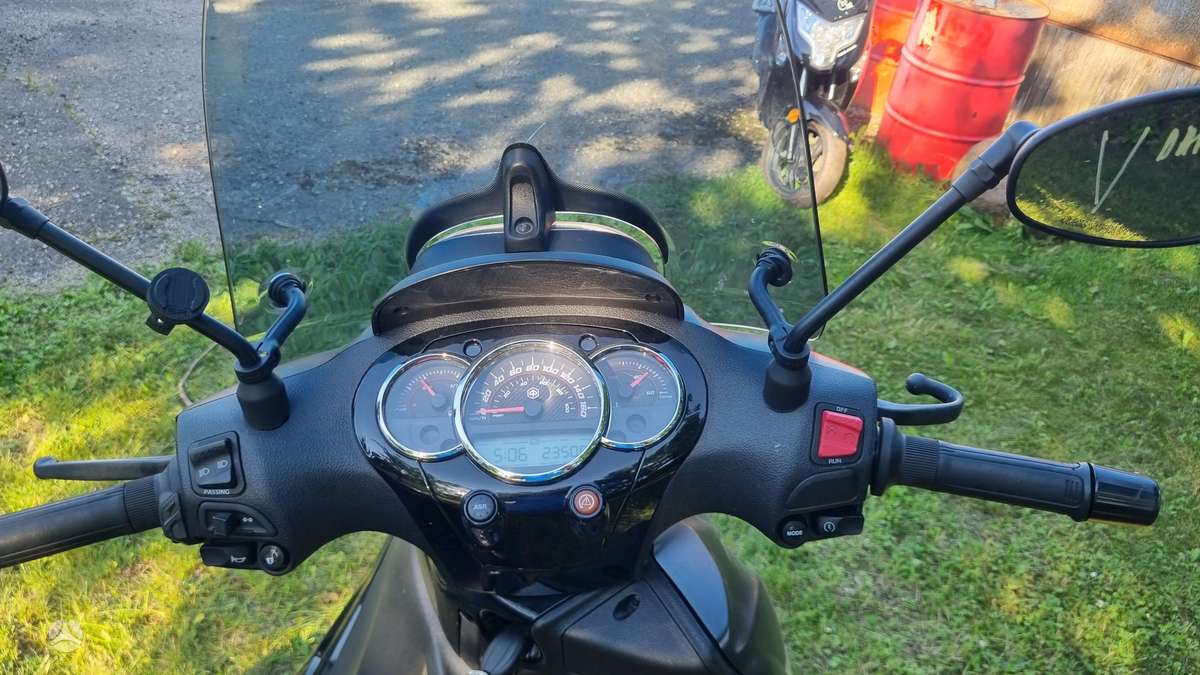 Piaggio Beverly 330cc, мотороллеры / мопеды