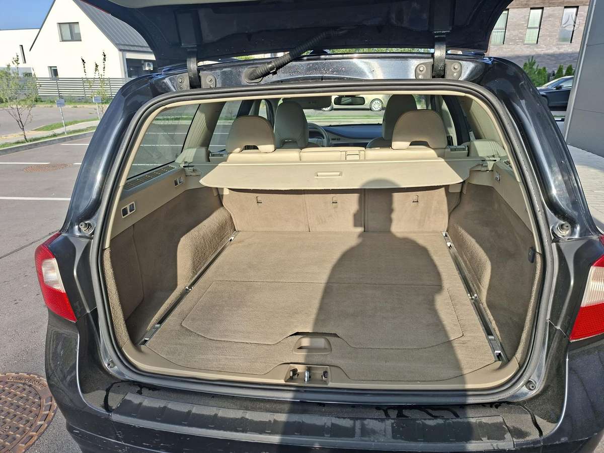 Volvo V70, 2.4 l., wagon