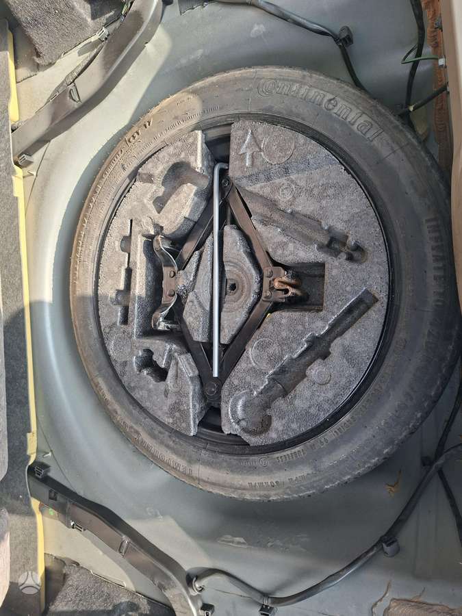 Volvo V70, 2.4 l., universalas