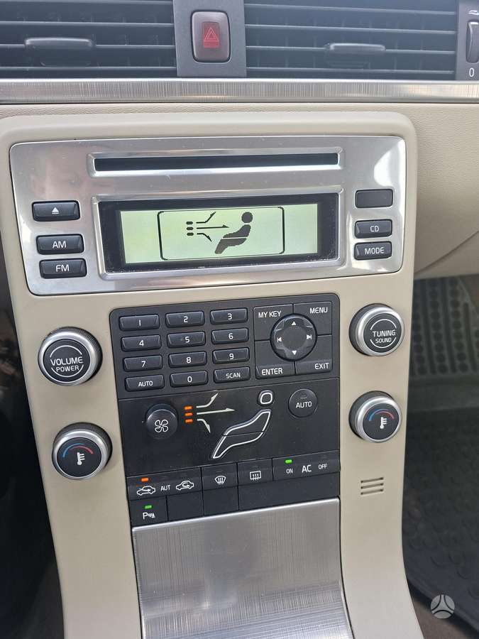 Volvo V70, 2.4 l., wagon