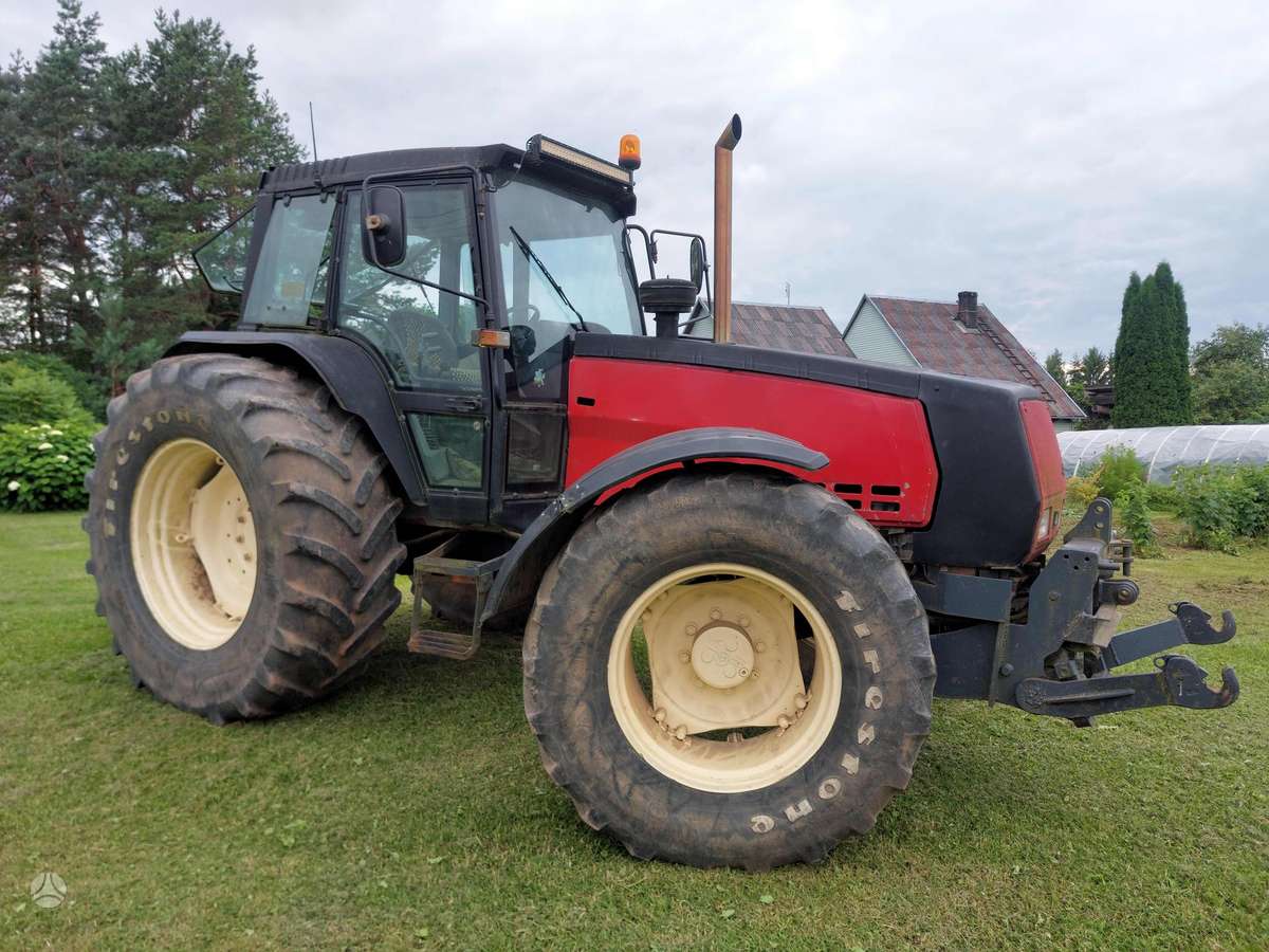 Valtra 8400, tractors