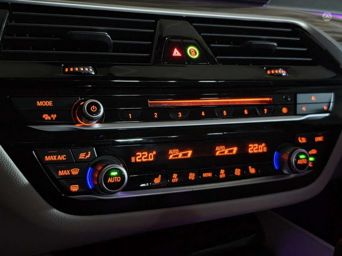 BMW 520, 2.0 l., Седан