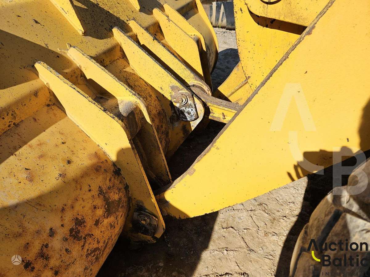 Komatsu WA380-6, frontal loader