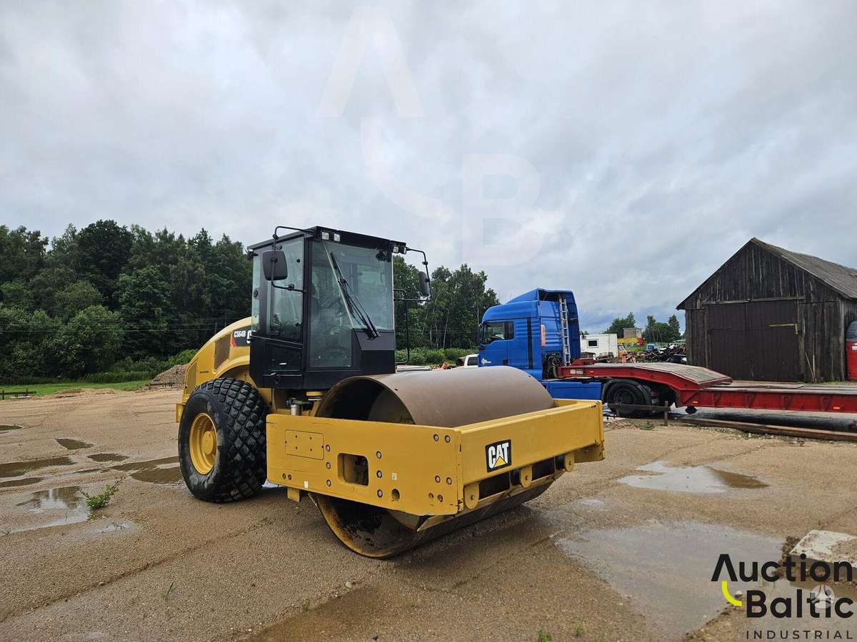 Caterpillar CS 64 B, vibro technika