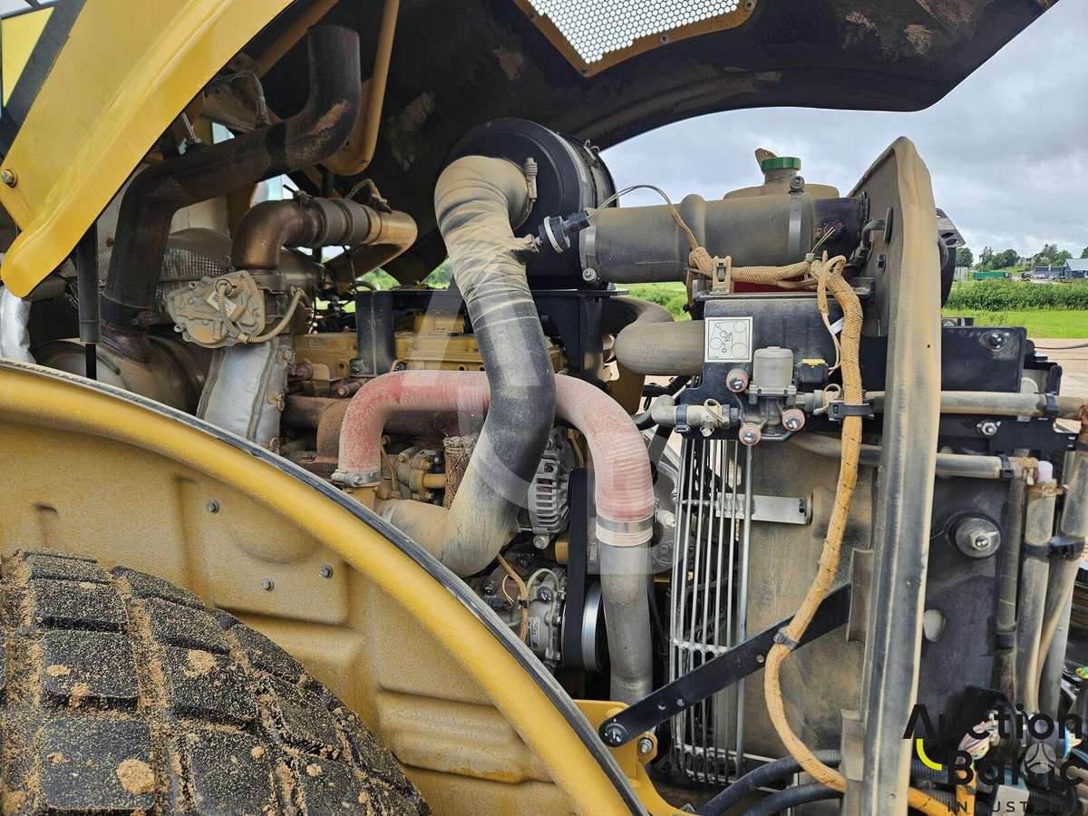 Caterpillar CS 64 B, вибромашины