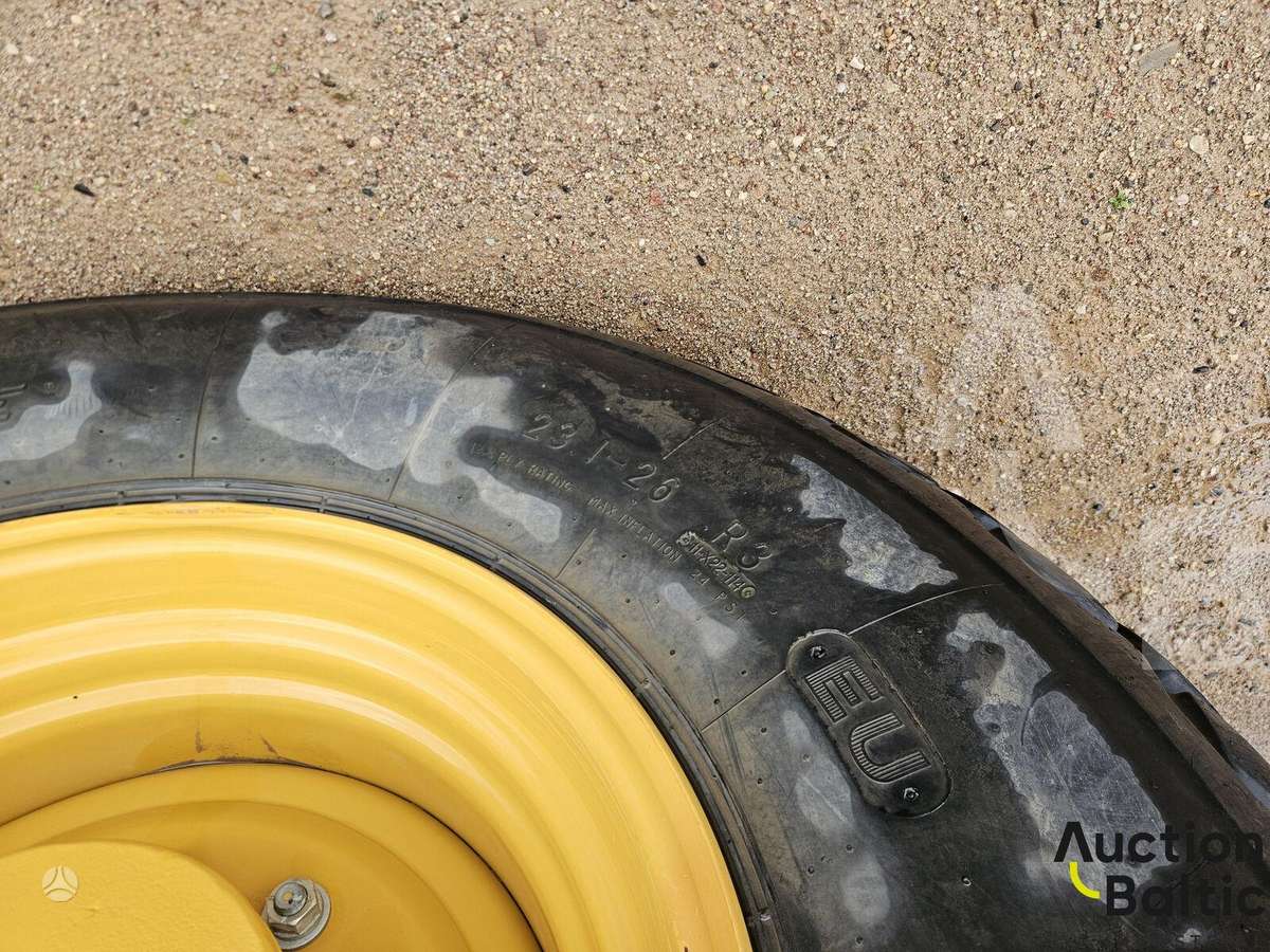 Caterpillar CS 64 B, vibrator / compactor