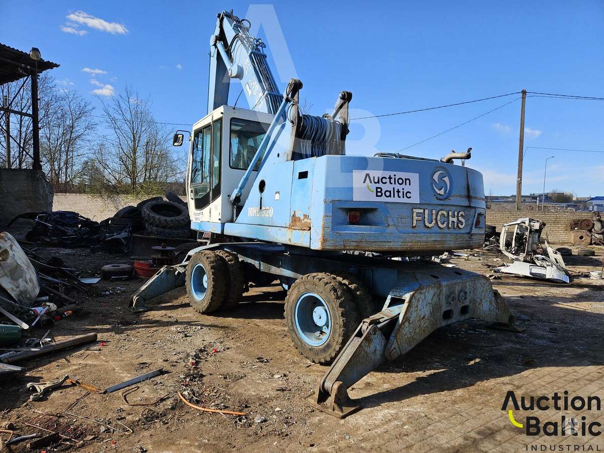 Fuchs MHL 320, excavator