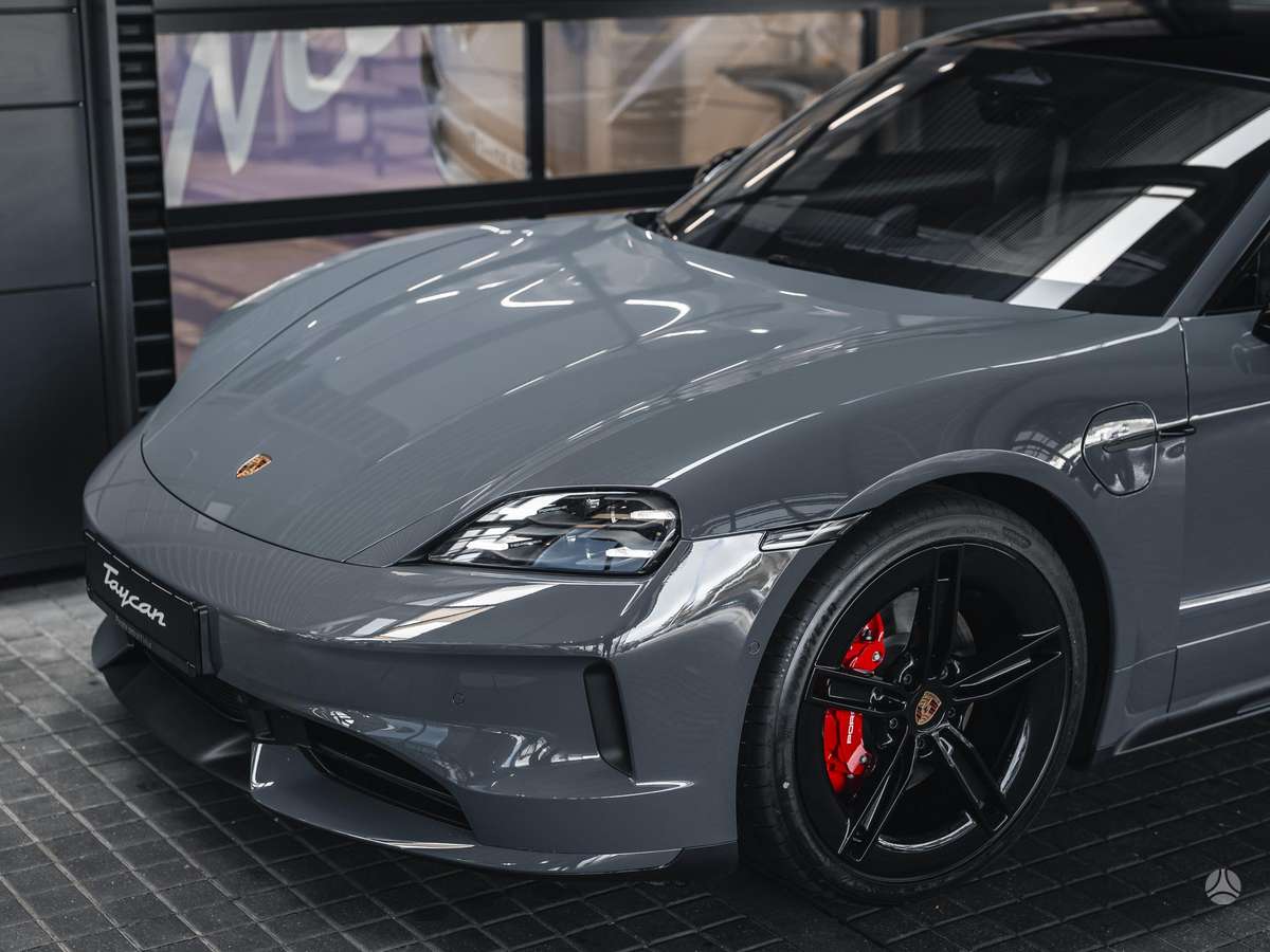 Porsche Taycan, Универсал