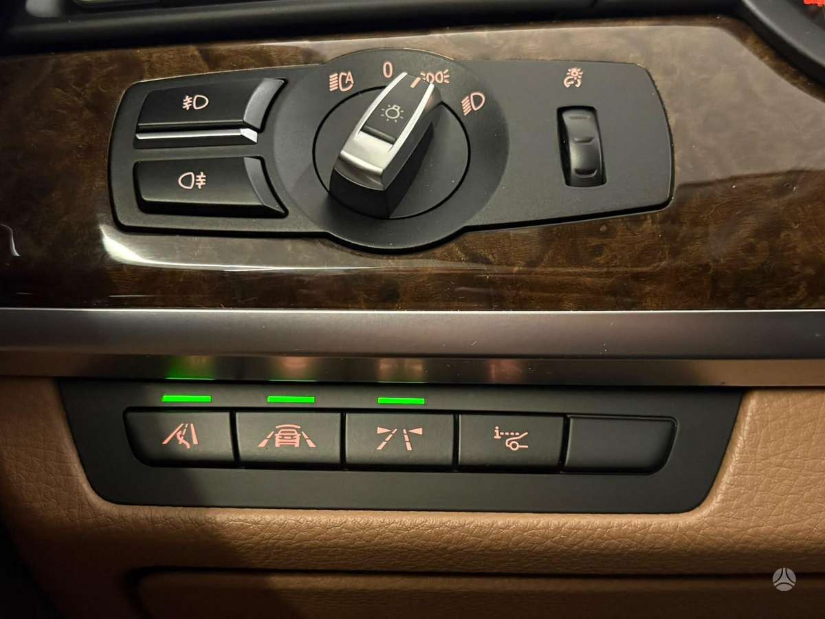 BMW 730, 3.0 l., sedanas