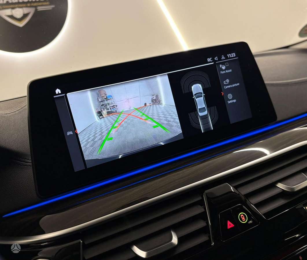 BMW 520, 2.0 l., Седан