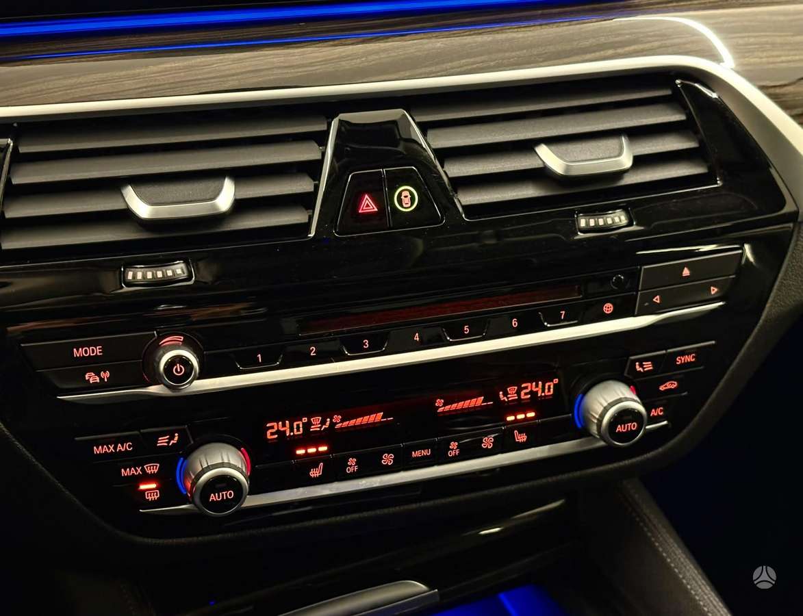 BMW 520, 2.0 l., Седан