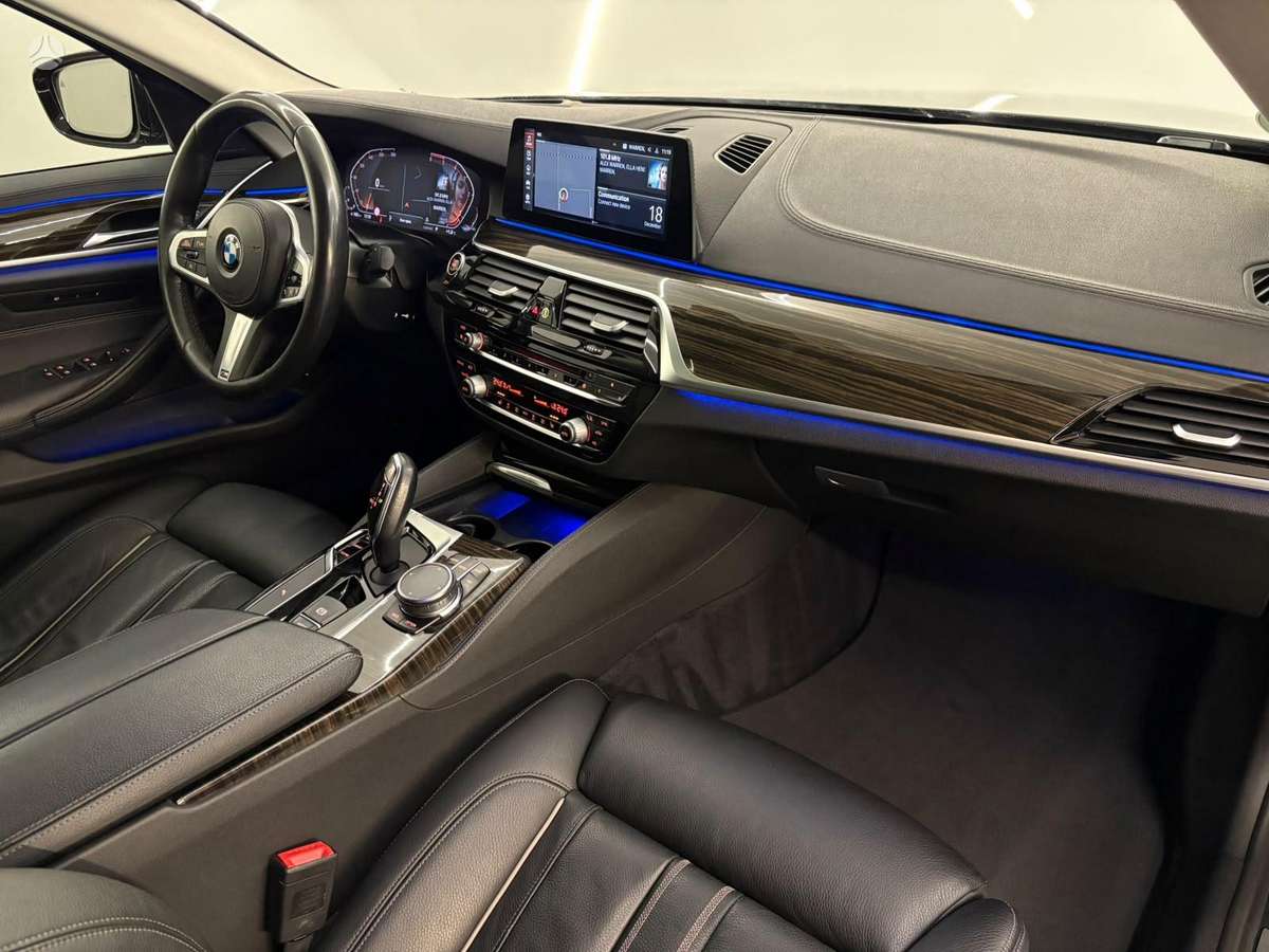 BMW 520, 2.0 l., Седан