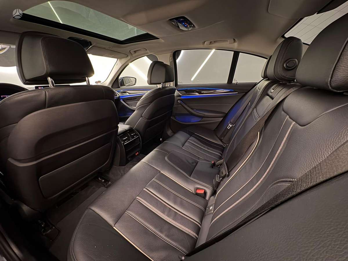 BMW 520, 2.0 l., Седан