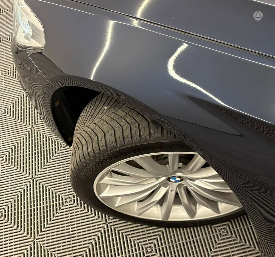 BMW 520, 2.0 l., Седан