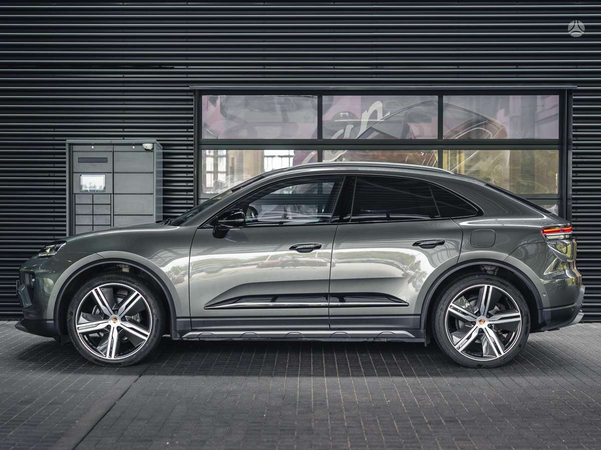 Porsche Macan - 2
